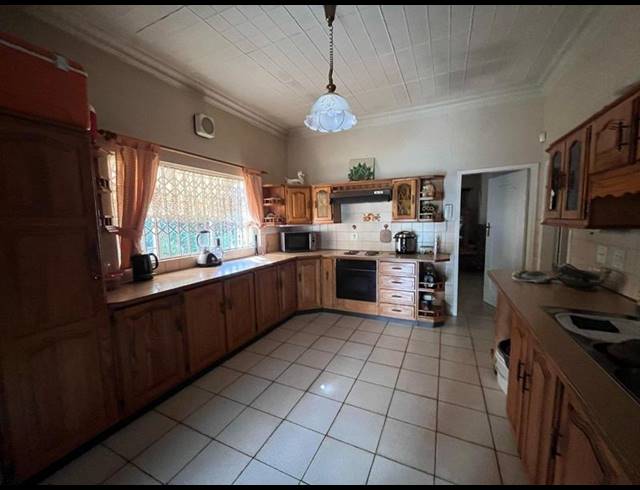 3 BEDROOM HOUSE FOR SALE IN GERMISTON STATION